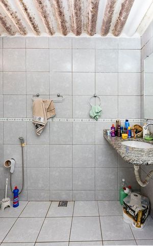 Casa à venda com 240m², 4 quartos e 7 vagas