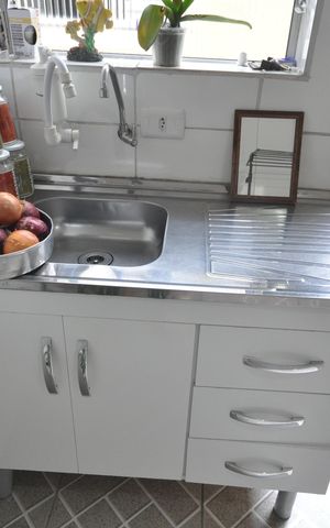 Casa à venda com 120m², 2 quartos e 3 vagasEdícula- Cozinha