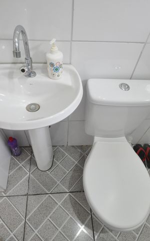 Casa à venda com 120m², 2 quartos e 3 vagasBanheiro - Edícula