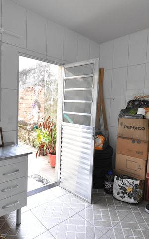 Casa à venda com 120m², 2 quartos e 3 vagasEdícula- Cozinha