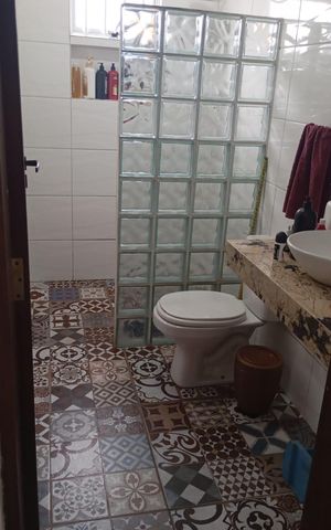 Casa à venda com 100m², 4 quartos e 2 vagasBanheiro