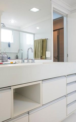 Apartamento à venda com 172m², 3 quartos e 4 vagasBanheiro da suíte 1