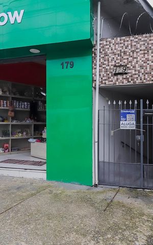 Casa para alugar com 85m², 2 quartos e sem vagaPlaca instalada no portão do imóvel - Código FPOT-787