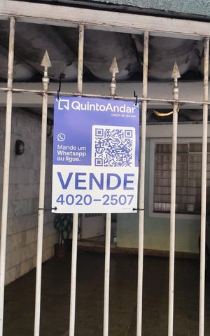 Casa à venda com 156m², 3 quartos e 2 vagas Casa à venda com 156m², 3 quartos e 2 vagasPlaquinha