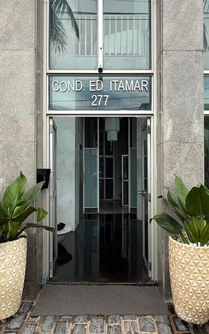 Apartamento para alugar com 501m², 5 quartos e 2 vagas Apartamento para alugar com 501m², 5 quartos e 2 vagasFachada