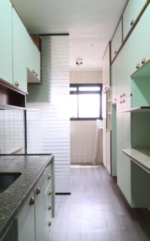 Apartamento à venda com 62m², 2 quartos e 2 vagasCozinha - Armários