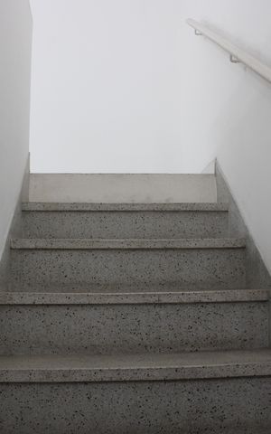 Casa à venda com 120m², 5 quartos e 2 vagasEscada 2