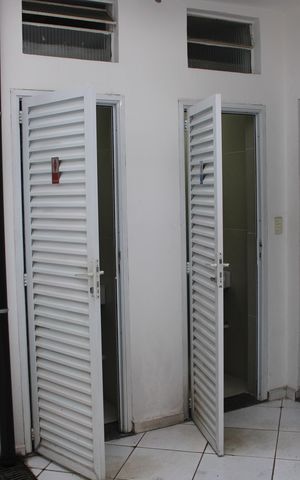 Casa à venda com 120m², 5 quartos e 2 vagasBanheiros