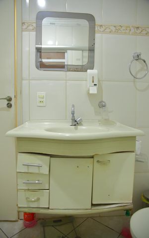 Casa à venda com 65m², 2 quartos e 2 vagasBanheiro