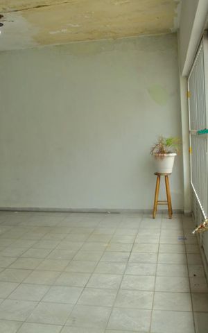 Casa à venda com 65m², 2 quartos e 2 vagasGaragem 