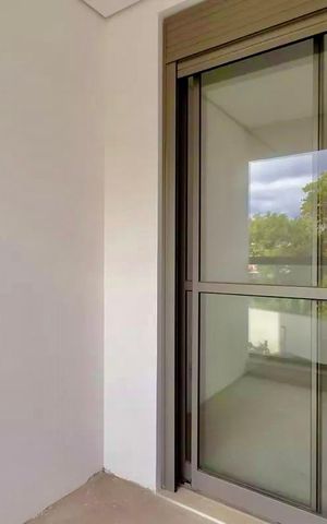 Apartamento à venda com 150m², 3 quartos e 3 vagas Apartamento à venda com 150m², 3 quartos e 3 vagasVaranda