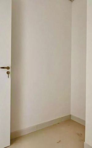 Apartamento à venda com 150m², 3 quartos e 3 vagas Apartamento à venda com 150m², 3 quartos e 3 vagasQuarto de Serviço