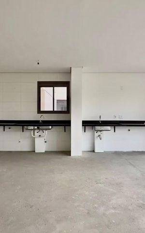 Apartamento à venda com 150m², 3 quartos e 3 vagas Apartamento à venda com 150m², 3 quartos e 3 vagasCozinha