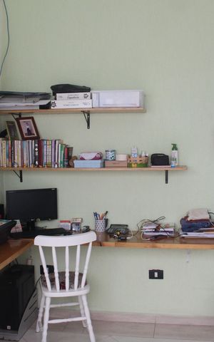 Casa à venda com 200m², 3 quartos e 2 vagasEscritório