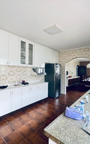 Casa para alugar com 496m², 5 quartos e 8 vagas