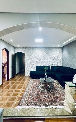 Casa para alugar com 496m², 5 quartos e 8 vagas