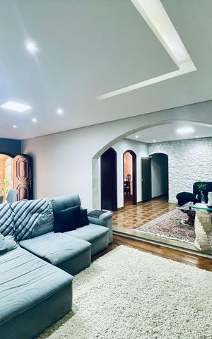 Casa para alugar com 496m², 5 quartos e 8 vagas