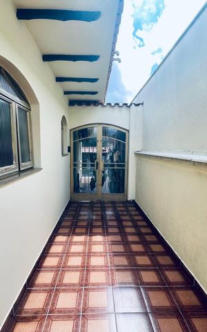Casa para alugar com 496m², 5 quartos e 8 vagas