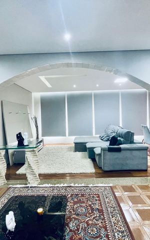 Casa para alugar com 496m², 5 quartos e 8 vagas