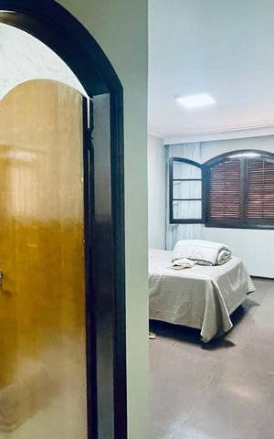 Casa para alugar com 496m², 5 quartos e 8 vagas