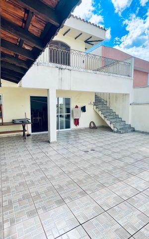 Casa para alugar com 496m², 5 quartos e 8 vagas