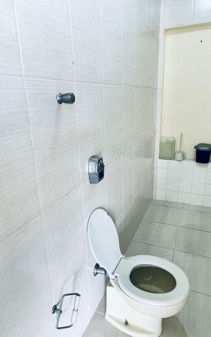 Casa para alugar com 496m², 5 quartos e 8 vagas