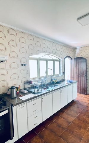 Casa para alugar com 496m², 5 quartos e 8 vagas
