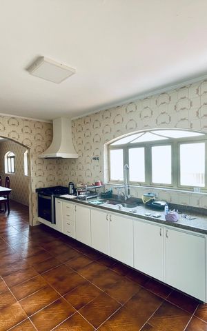 Casa para alugar com 496m², 5 quartos e 8 vagas