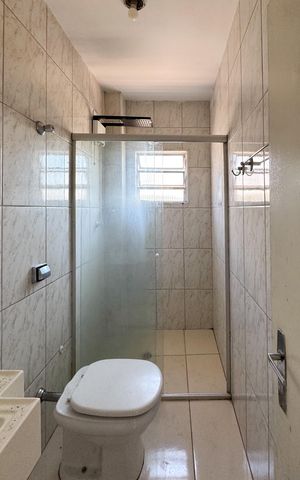 Casa para alugar com 70m², 4 quartos e 2 vagas Casa para alugar com 70m², 4 quartos e 2 vagasBanheiro Social 1