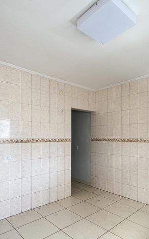 Casa para alugar com 70m², 4 quartos e 2 vagas Casa para alugar com 70m², 4 quartos e 2 vagasCozinha