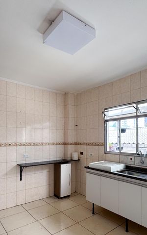 Casa para alugar com 70m², 4 quartos e 2 vagas Casa para alugar com 70m², 4 quartos e 2 vagasCozinha