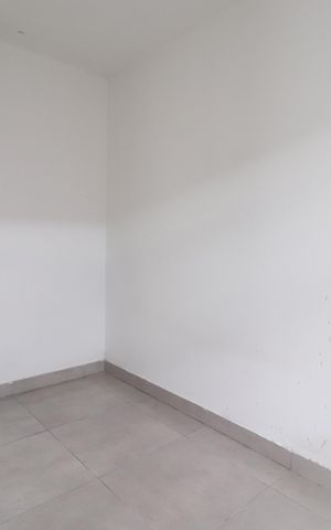 Casa de condomínio para alugar com 290m², 9 quartos e 4 vagasQuarto kit net 03