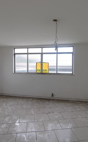 Apartamento à venda com 140m², 1 quarto e sem vagaSala