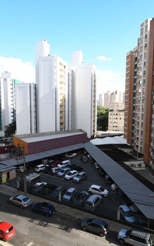Apartamento à venda com 47m², 1 quarto e 1 vagaSala - Vista