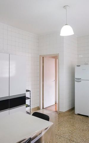 Casa à venda com 303m², 5 quartos e 3 vagasCozinha casa 1