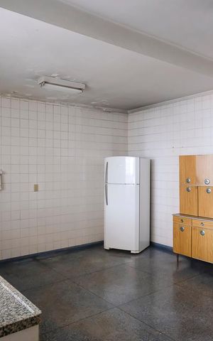 Casa à venda com 303m², 5 quartos e 3 vagasCozinha casa 2