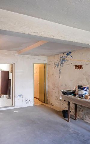 Casa à venda com 303m², 5 quartos e 3 vagasGaragem