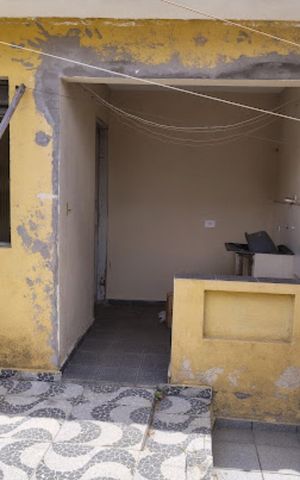Casa à venda com 147m², 4 quartos e 2 vagas Casa à venda com 147m², 4 quartos e 2 vagasÁrea externa