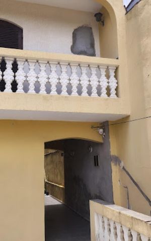 Casa à venda com 147m², 4 quartos e 2 vagas Casa à venda com 147m², 4 quartos e 2 vagasÁrea externa
