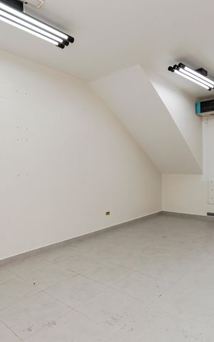 Casa para alugar com 240m², 3 quartos e 2 vagas Casa para alugar com 240m², 3 quartos e 2 vagasQuarto de Serviço