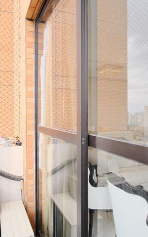 Apartamento à venda com 100m², 3 quartos e 2 vagasVaranda
