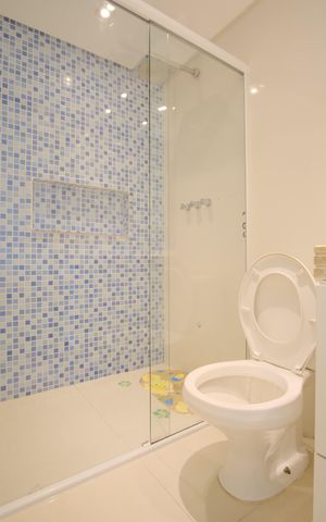 Apartamento à venda com 100m², 3 quartos e 2 vagasBanheiro da Suíte 1