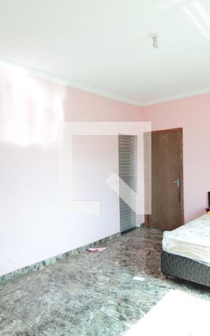 Casa de condomínio à venda com 467m², 7 quartos e 5 vagas Casa de condomínio à venda com 467m², 7 quartos e 5 vagasQuarto