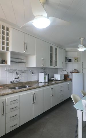 Apartamento para alugar com 179m², 4 quartos e 2 vagas Apartamento para alugar com 179m², 4 quartos e 2 vagasCozinha