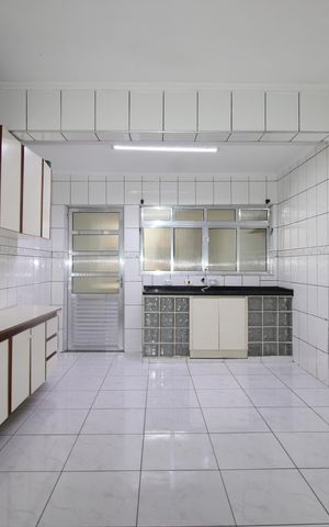 Casa para alugar com 250m², 5 quartos e 1 vagaCozinha