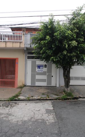 Casa para alugar com 250m², 5 quartos e 1 vagaFachada