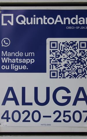 Casa para alugar com 250m², 5 quartos e 1 vagaFachada