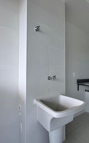Apartamento à venda com 98m², 2 quartos e 1 vaga Apartamento à venda com 98m², 2 quartos e 1 vagaCozinha e Área de Serviço