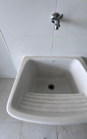 Apartamento à venda com 98m², 2 quartos e 1 vaga Apartamento à venda com 98m², 2 quartos e 1 vagaCozinha e Área de Serviço