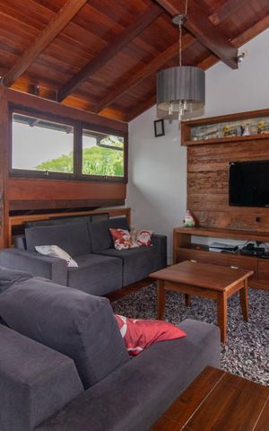 Casa à venda com 208m², 3 quartos e 3 vagasSala 2